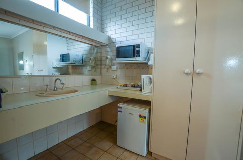 Paddlewheel Motel - Accommodation Port Hedland 1