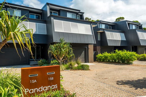 Pandanas Apartments 15B - Mollymook Beach - Accommodation Port Hedland 2