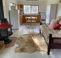 Pear Tree Cottage at Amiens - Accommodation Port Hedland