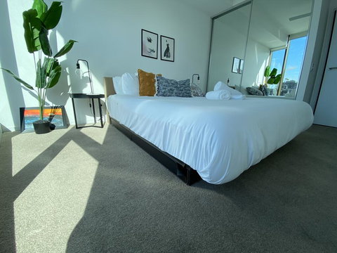 Perfect Short Term Stay In Brissy Cozy & Relax - Accommodation Port Hedland 1