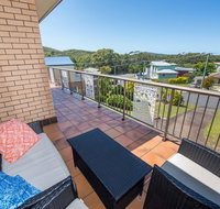 Pet Friendly Lentara St 8 - Fingal Bay - Accommodation Port Hedland