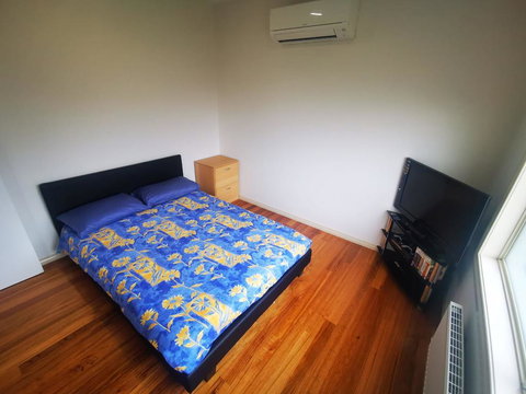 Private Luxury Bedroom - Accommodation Port Hedland 0