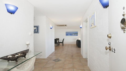 Quarterdeck 23 - WiFi - Accommodation Port Hedland 1