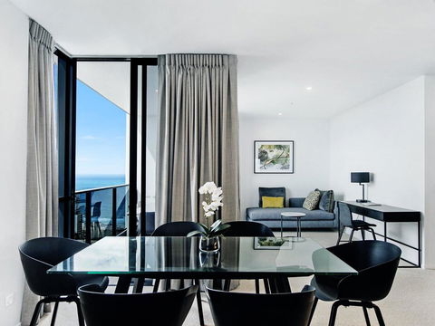 Qube Broadbeach - Luxury 2 Bedroom Ocean View - Accommodation Port Hedland 1