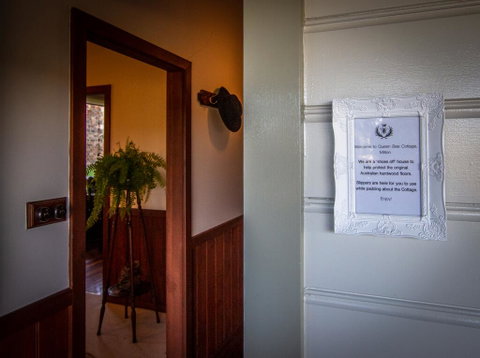 Queen Bee Cottage, Milton - Accommodation Port Hedland 3