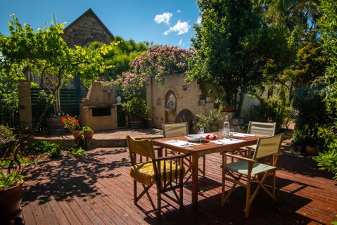 Queen Bee Cottage, Milton - Accommodation Port Hedland 1