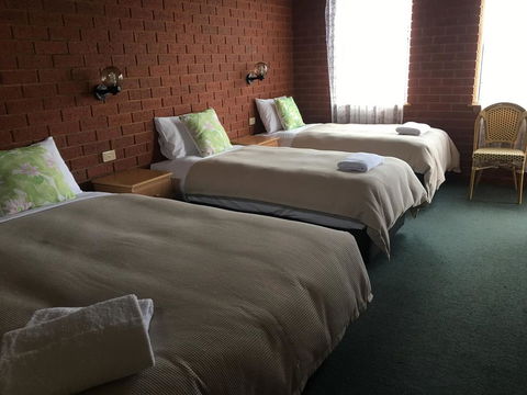 Railway Motel Myrtleford - Accommodation Port Hedland 2