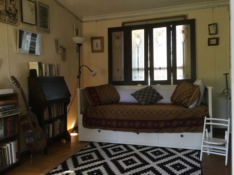Redhaus Artist Cottage - Accommodation Port Hedland 0