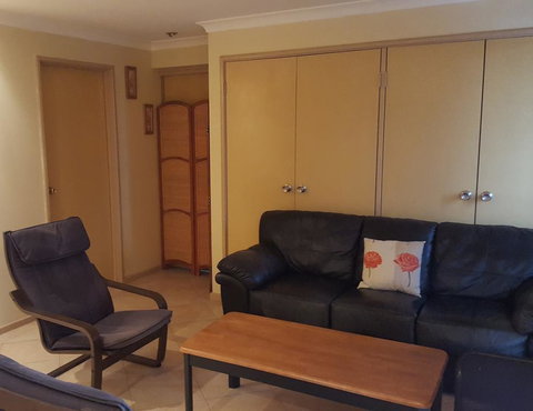 Rita's Family Friendly Studio - Accommodation Port Hedland 1