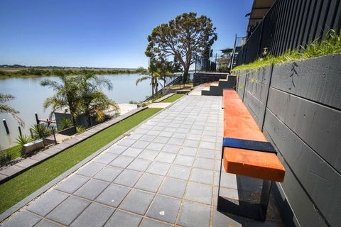 River Life - Accommodation Port Hedland 1