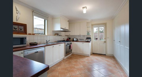 Roalies Farm House - Accommodation Port Hedland 3