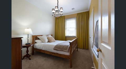 Roalies Farm House - Accommodation Port Hedland 1