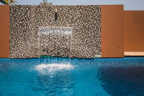 Rocky Resort Motor Inn - Accommodation Port Hedland 2