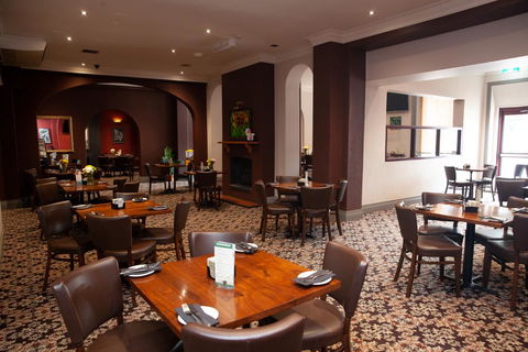 Royal Hotel Singleton - Accommodation Port Hedland 1