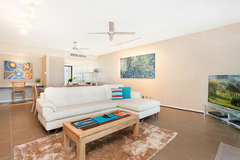 Saltwater Suites - 1,2 & 3 Bed Waterfront Apartments - Accommodation Port Hedland 1