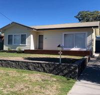 Sandy Shoal' 46 Rigney Street - Shoal Bay Beach Cottage with aircon - Accommodation Port Hedland