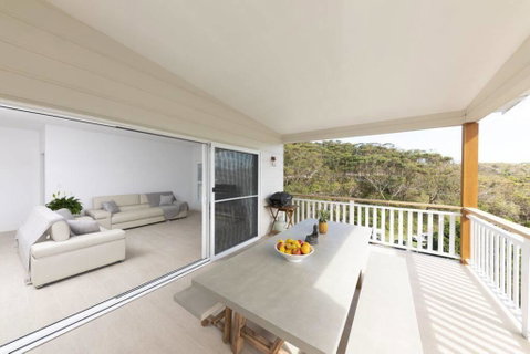 Seal Rocks Beach House ....Sugarloaf - Accommodation Port Hedland 0