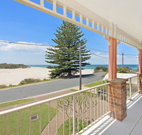 SEASCAPE - An Enticing Lakeside Escape - Accommodation Port Hedland