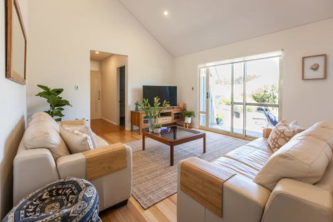 Seaside Apartment - Accommodation Port Hedland 2
