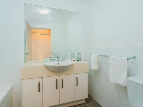 Seaspray 2 /21 Clarence Street - Accommodation Port Hedland 1