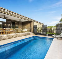 Serenity on Seaview Boutique retreat with pool by the beach - Accommodation Port Hedland