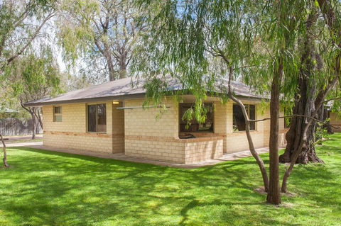 Siesta Park Holiday Resort - Accommodation Port Hedland 3