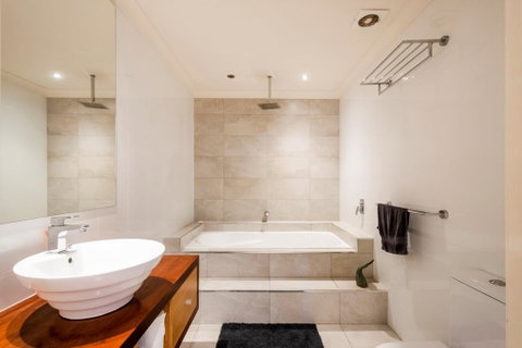 Sky Quay 6 - Accommodation Port Hedland 1