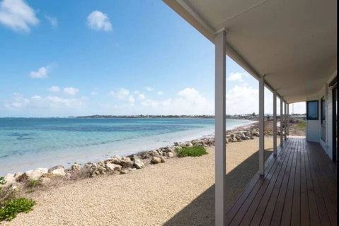 Smart Beach House @ Pelican Point - Accommodation Port Hedland 1