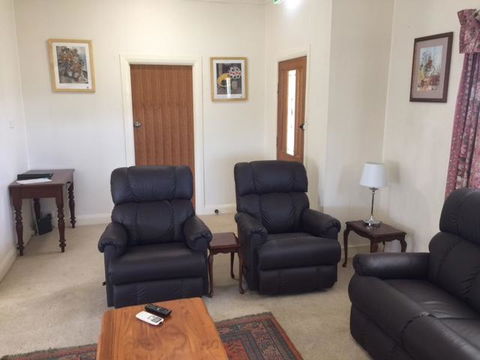 Smith Street Cottage Naracoorte - Accommodation Port Hedland 3