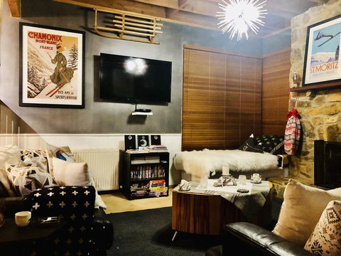 Snowmass Chalet - Accommodation Port Hedland 2