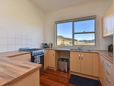 Somerville Wines Farmstay In Broke, Super Cute House On Working Farm. Walk For Miles. - Accommodation Port Hedland 2