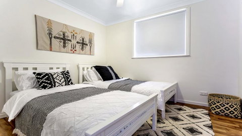 Sounds Of Sunshine Whole House - Accommodation Port Hedland 0