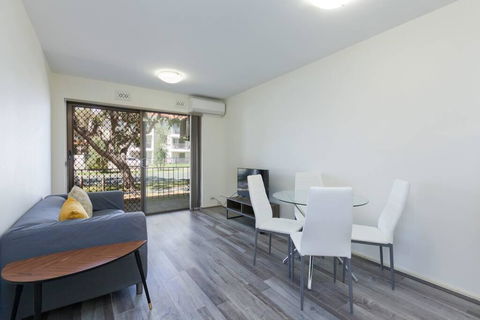 South Perth Perfect Location Free WIFI & Parking - Accommodation Port Hedland 0