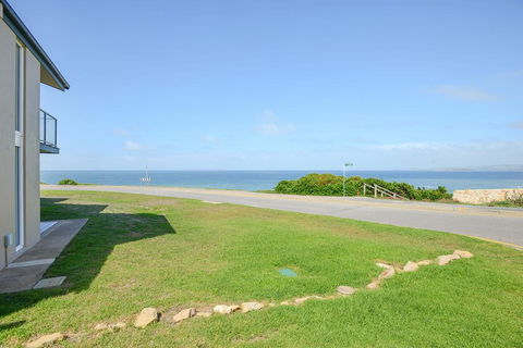 South Seas Beachfront Apartments - Accommodation Port Hedland 1