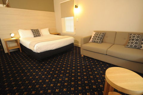 Sovereign Hill Hotel - Accommodation Port Hedland 2