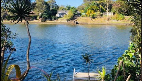 Spacious 2 Bedroom Beach Side Apartment - Close To Shopping Centre With Coles, Health Food Shop, Sushi, Pizza, Cafes, Hairdresse - Accommodation Port Hedland 0