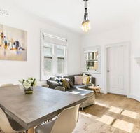 Spacious Harbour View 4bd home in Sydney CBD - Accommodation Port Hedland