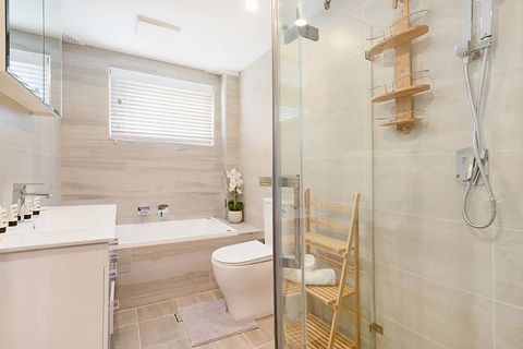 Spacious Renovated Apartment In Quiet Area - Accommodation Port Hedland 3