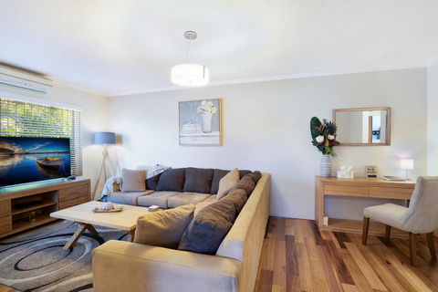 Spacious Renovated Apartment In Quiet Area - Accommodation Port Hedland 0