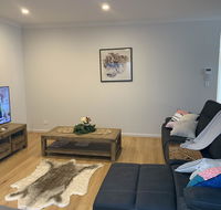 Spacious Rooms Home-Stay with Free Wifi - Accommodation Port Hedland