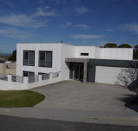 Spectacular Holiday Living - Accommodation Port Hedland