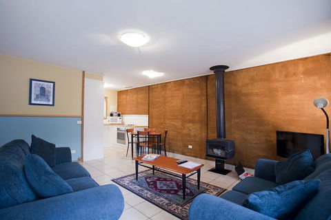 Split Point Cottages - Accommodation Port Hedland 3