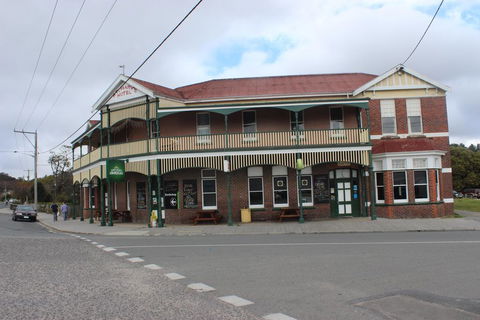 St Marys Hotel And Bistro - Accommodation Port Hedland 0