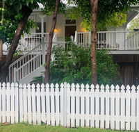Stranded in Oz Stay in Relaxing Environment FREE WIFI NETFLIX POOL AIR CON - Accommodation Port Hedland