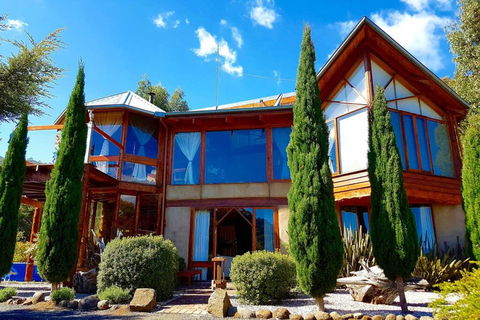 STUNNING HOME WITH AMAZING VIEWS - Just 20 Mins To The City And Only 10 To MONA! - Accommodation Port Hedland 3