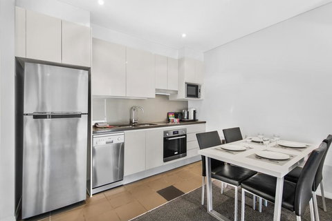 Stunning Views On The 41st Floor - Accommodation Port Hedland 2