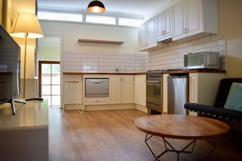 Stylish Cute Cottage In McMahons Point - Accommodation Port Hedland 1