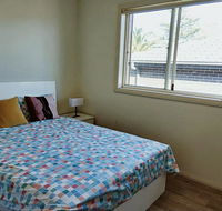 Stylish Private Bathroom-Luxurious modern big home - Accommodation Port Hedland