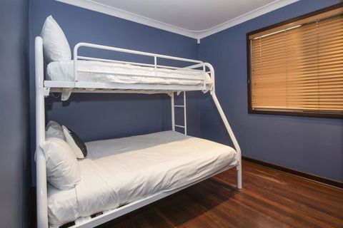 Sugar Shack - Character Family Home Right On The Ocean - Accommodation Port Hedland 1