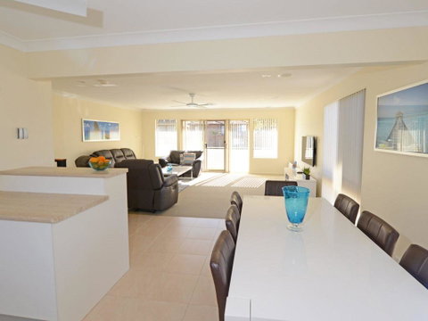Sunbakers - Accommodation Port Hedland 0